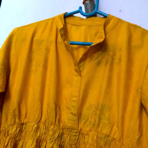 Indian flower printed Anarkali Yellow Kurta - Picture 3 of 4